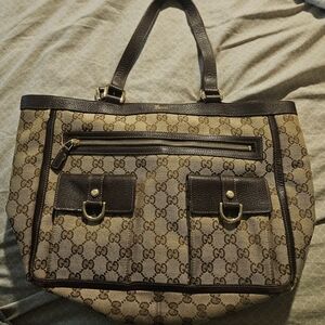 GUCCI ABBEY GG CANVAS MEDIUM BAG